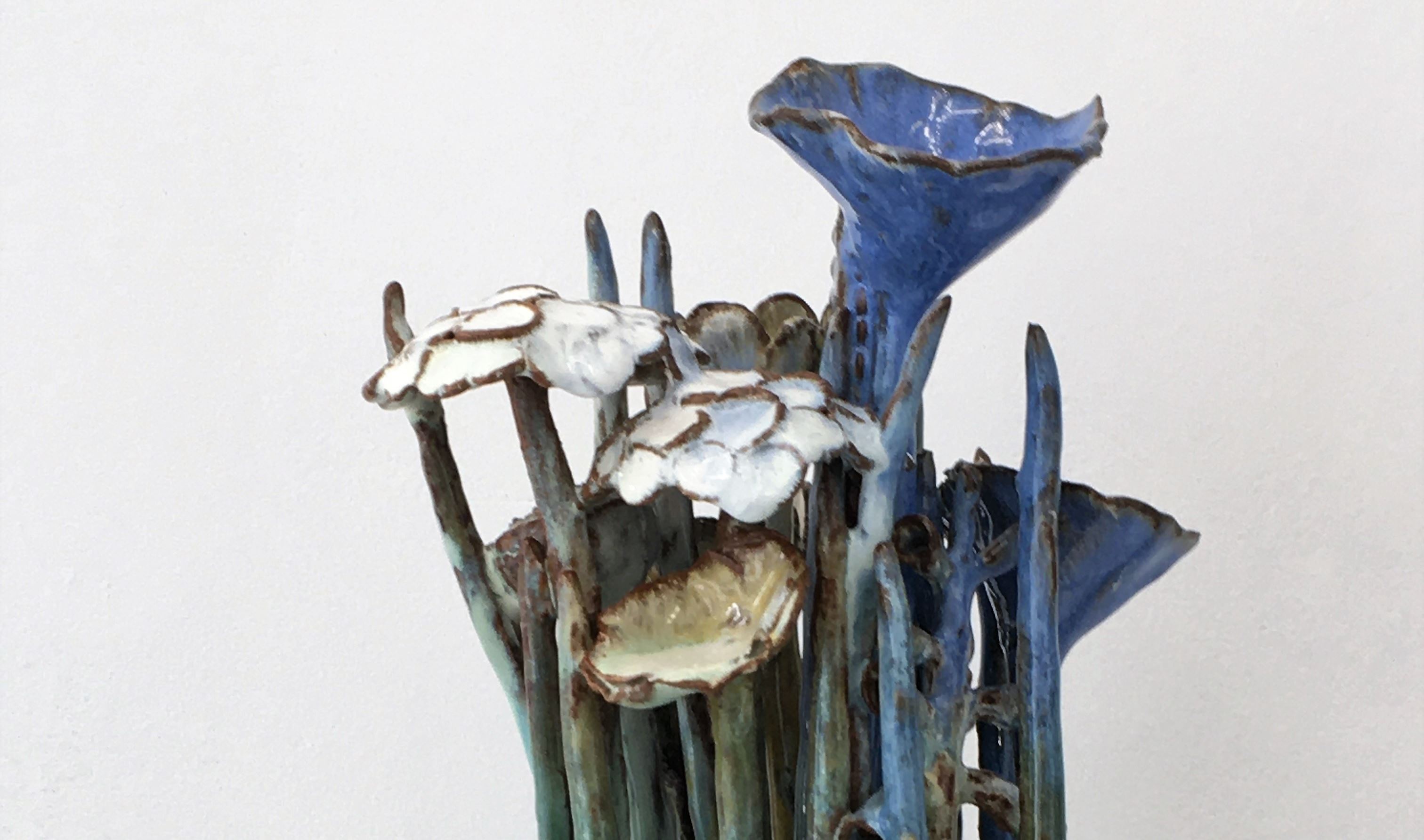 Grøftekant hedder keramikskulpturen af Marianne Krumbach, foto Marianne Krumbach (3024x1784).jpg