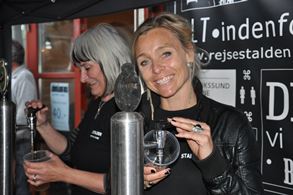 Frivillige bartendere til Blå Nat 2014, foto Camilla Hultén